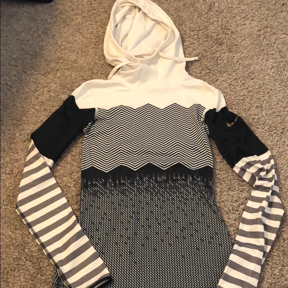 Nike Dri-fit pullover hoodie